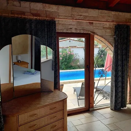 بيت للعطل Haus Mit Pool In Der